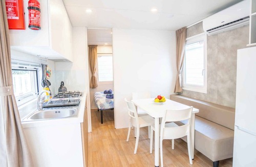 Mandrione House | Mobilehome with air conditioning, terrace and pool