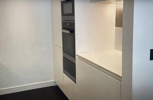 Waterloo Apartment | Modern 1-Bed Apartment in Southbank Place, Central London