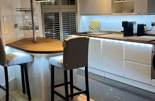 Fulham Broadway Condo | Modern 1-bed near Fulham Broadway