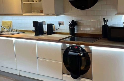 Fulham Broadway Condo | Modern 1-bed near Fulham Broadway