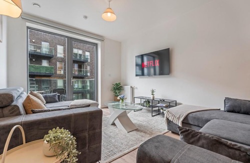 Wembley Central Apartment | Modern 2BR Wembley Stay Sleeps 8 5-Min Walk to Stadium