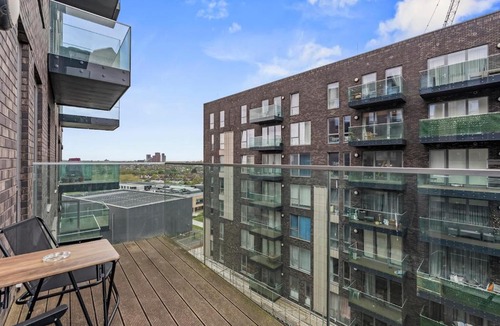 Wembley Central Apartment | Modern 2BR Wembley Stay Sleeps 8 5-Min Walk to Stadium