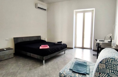 Fondi Apartment | Modern apartment + Terrace - a few km from Sperlonga