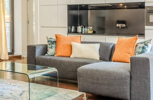 Greenwich West Apartment | Modern Deluxe Apartment London Greenwich - Great Transport Links