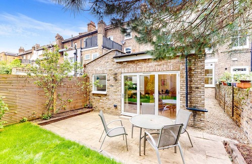 Kilburn House | Modern Home w/Garden 4 Min Walk to Kilburn Station