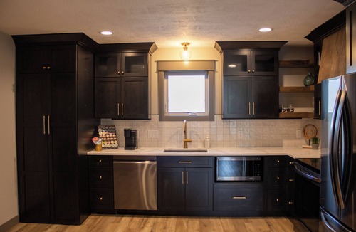 Platte Apartment | Modern & luxurious 2-bedroom apartment with WiFi, AC on Main Street in Platte.