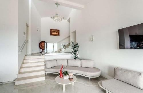 Sant'Agata sui Due Golfi Villa | Modern Sorrento Coast Villa with Private Pool & Terrace