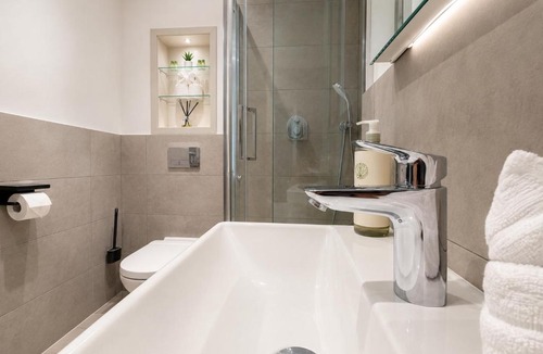 Wembley Park Apartment | Modern Wembley Stadium Apartment by Just Reside London