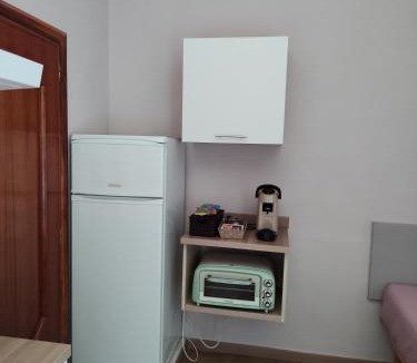 Palazzo San Gervasio Apartment | Monolocale al secondo piano con cucina e terrazzino