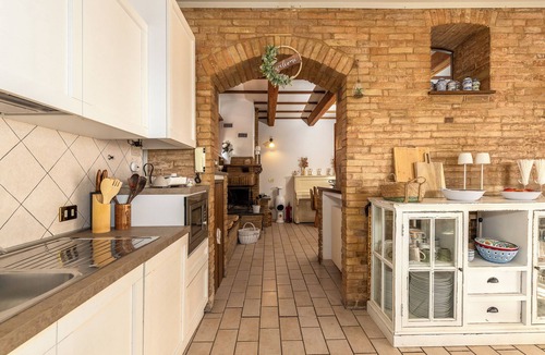 Filottrano Villa | Monte Amato Farmhouse
