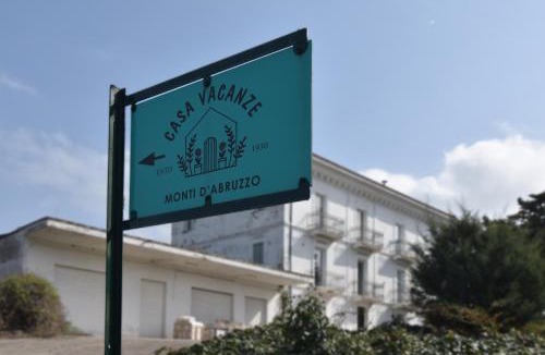 Crecchio Apartment | Monti D'Abruzzo holiday home