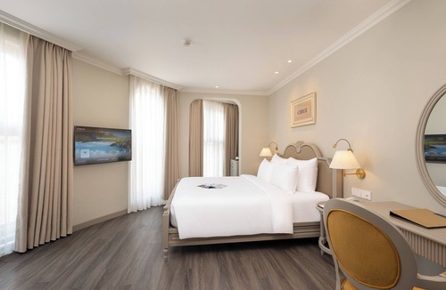 Sa Pa Bed & Breakfast | Montmartre Serenity Suite – 4-Star Comfort with Friendly Hospitality