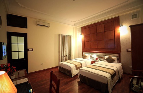 Truc Bach Hotel | Moon View Hotel