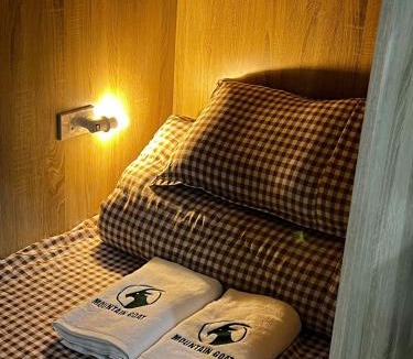 Ninh Binh Hostel | Mountain Goat Wooden Capsules Hostel 247