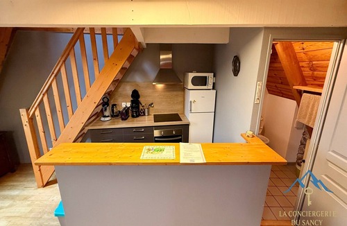 Murat-le-Quaire Cottage | Mountain Retreat for 12 in Murat-le-Quaire