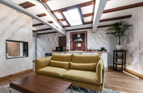 Longa Apartment | MURANO Suites | RUBINO