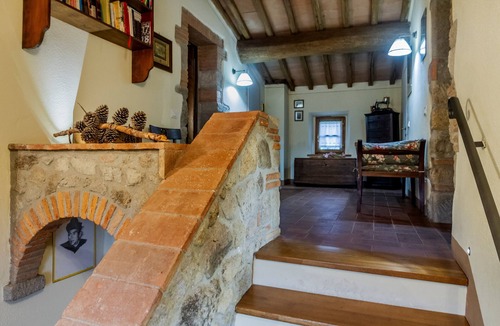 Torniella Apartment | Narciso Dei Poeti – Deluxe Double Room with Valley-View Balcony and Wood Fireplace