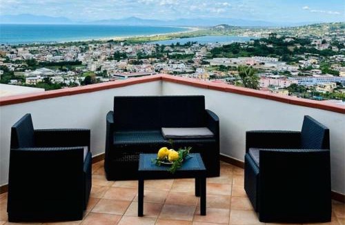 Monte di Procida House | Near Acquamorta Beach - Villa Lamberti Casa Sole