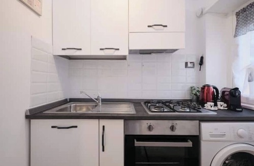 Tuscolano Apartment | New Tuscolana White Apartment