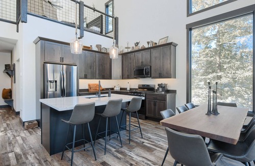 Lead Cabin | Newly Built, 2400+ Sq. Ft., Walk to Clubhouse Pool, Parking for Trailers