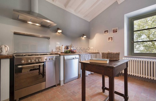 Cetona Villa | Newly restored farmhouse with private garden and exclusive pool