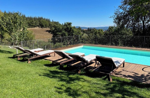 Cetona Villa | Newly restored farmhouse with private garden and exclusive pool