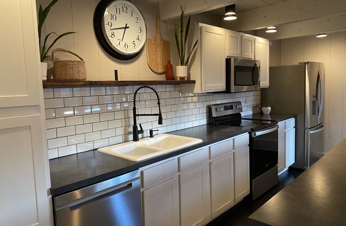 Spearfish House | Next to Spearfish City Park, Spearfish Canyon and Downtown. Private Hot Tub!