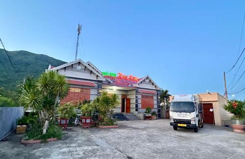 Van Ninh Hotel | Nhà Nghỉ Hoa Lan