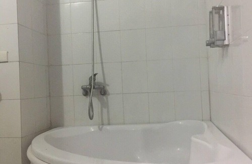 Cam Pha House | Nha Nghi Tham Quyen