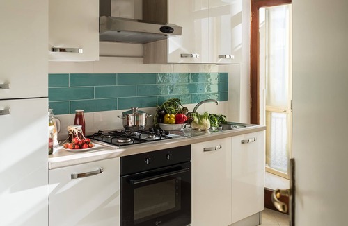 Sorrento City Centre Apartment | Nice and sunny apartment located on the main street of Sorrent