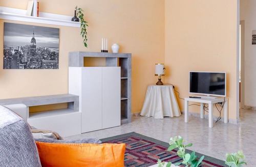 Loreto Apartment | Nice apartment for 5 guests with A/C, WIFI, TV, terrace and panoramic view, close to Porto Recan.