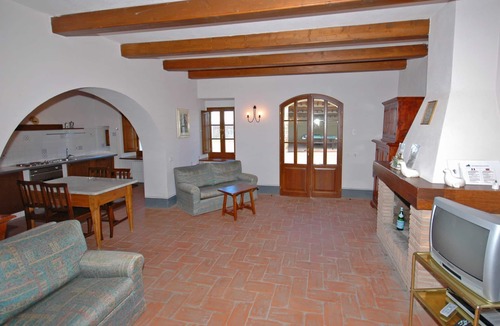 Castelnuovo Berardenga Apartment | Nice apartment for 5 guests with pool, A/C, TV and panoramic view, close to Siena