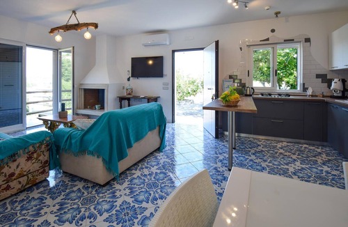 Casamicciola Terme House | Nice home in Casamicciola Terme with sauna