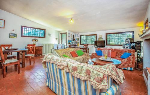 Tocco da Casauria House | Nice Home In Tocco Da Casauria