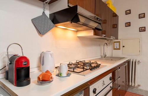 Castel di Ieri House | Nonna Lina