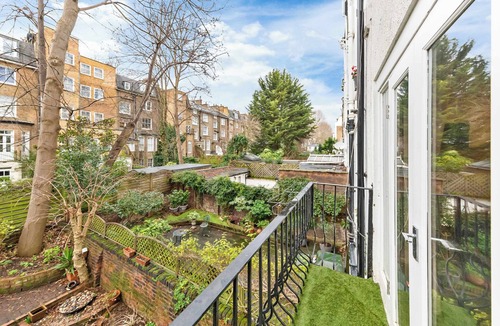 West Kensington Apartment | Notting Hill Neighbour - 2BR Designer Stay