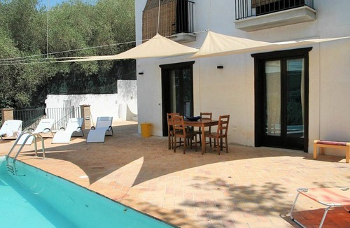 Itri House | Oasis 110.1