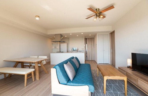 Kitanakagusuku Hotel | Ocean View& Bath room with 70m2 and more at 12F モンドミオ沖縄