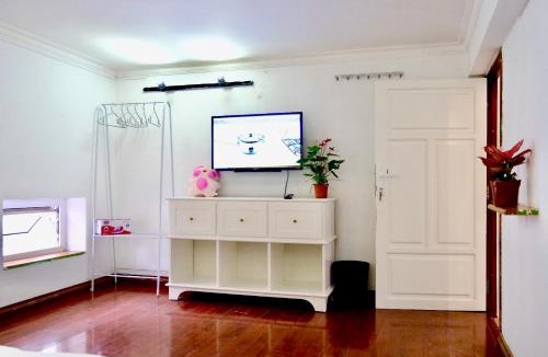 Hoan Kiem Apartment | Old Quarter Retreat 3BR Big Living Room