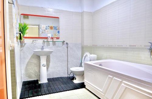 Hoan Kiem Apartment | Old Quarter Retreat 3BR Big Living Room