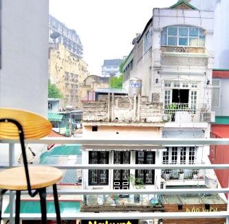 Hoan Kiem Apartment | Old Quarter Retreat 3BR Big Living Room