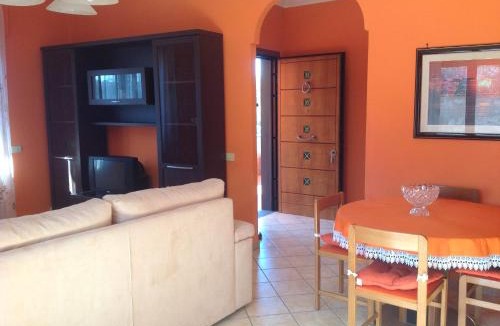 Torvaianica House | Orange Holiday Home