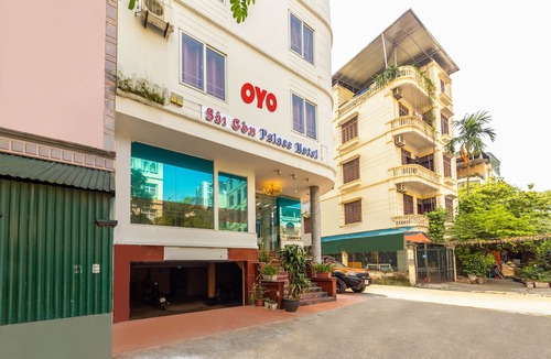 Dich Vong Hau Hotel | OYO 1046 Saigon Palace - Tran Quoc Hoan