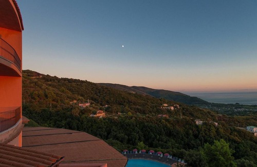 Palinuro Apartment | P.R. Club - Four-Room Velia 44 with Sea View, Private Terrace and Air Conditioning