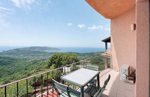 Palinuro Apartment | P.R. Club - Two-Room Faro 33 with Sea View, Private Terrace and Air Conditioning