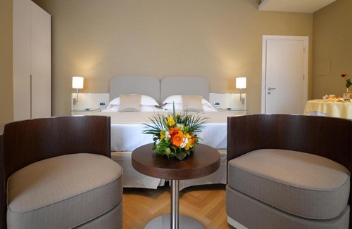 Fuorigrotta Hotel | Palazzo Esedra