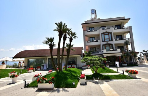Trecase Hotel | Palazzo Rosenthal Vesuview Hotel & Resort