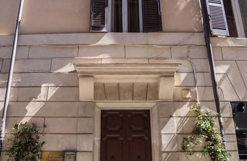 Rione V Ponte Apartment | Palazzo Taverna Apartments