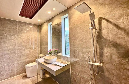Minh Chau Hotel | PALM Minh Chau Hotel-Only for Vietnamese