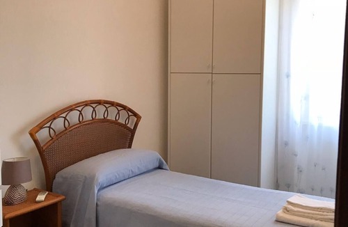 Latina Lido Villa | Palmetto Point on the beach - villa for 10 guests with 25x8 mt pool.